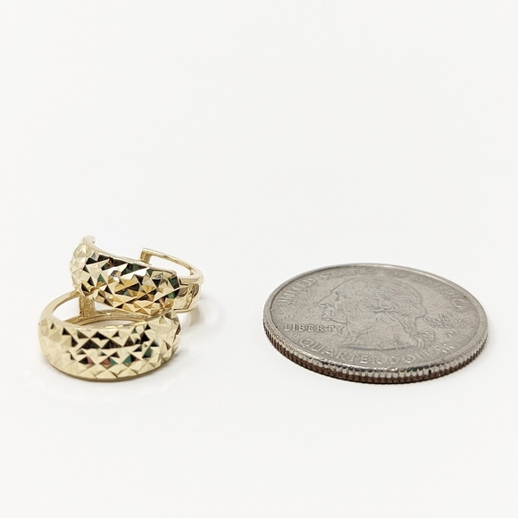 New 14k yellow gold 5mm huggie earrings pierced dainty round circle hoop - Picture 4 of 8